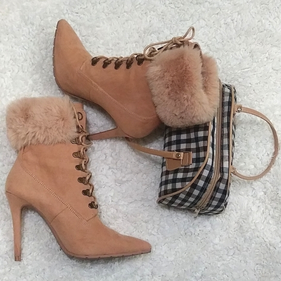 Tennie Bootie Point-Toe Size: 8 - Picture 12 of 17